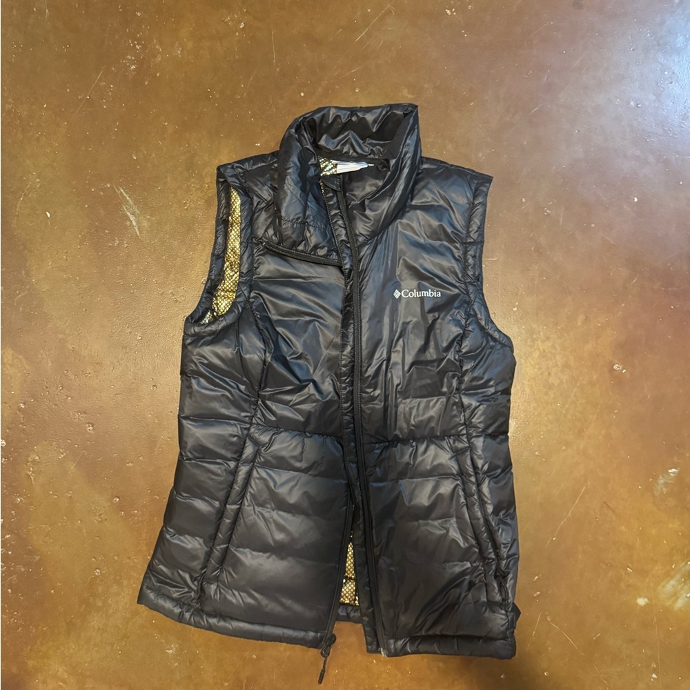 Columbia Black Omni-heat vest
